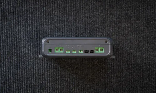 BLUETTI Charger 2: bottom ports